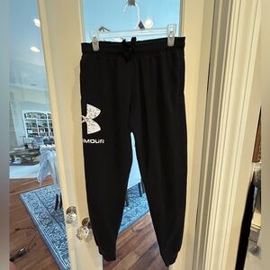 Under Armour Youth XL black joggers